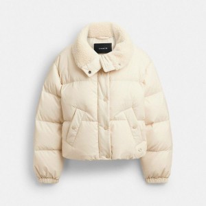 Casaco COACH Cropped Puffer In Recycled Polyamide With Sherpa Collar Feminino Branco | 23185SGFP