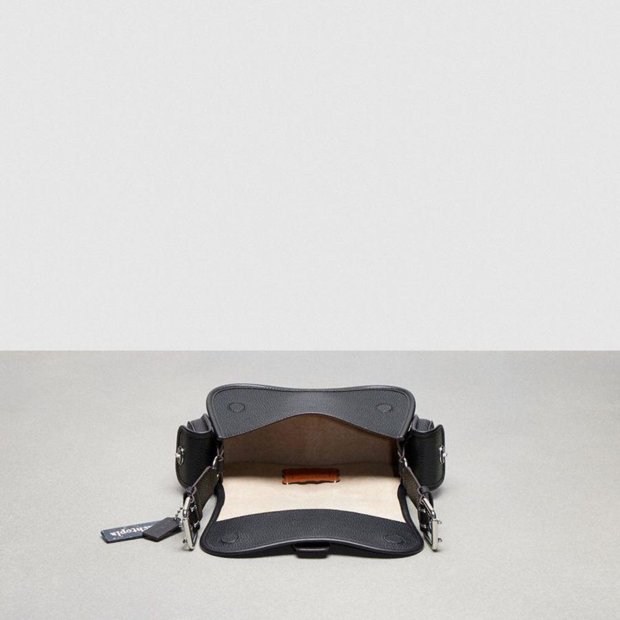 Bolsa Crossbody COACH Cargo Wavy Dinky In Pebbled Coachtopia Leather Feminino Pretas | 01539OVMQ