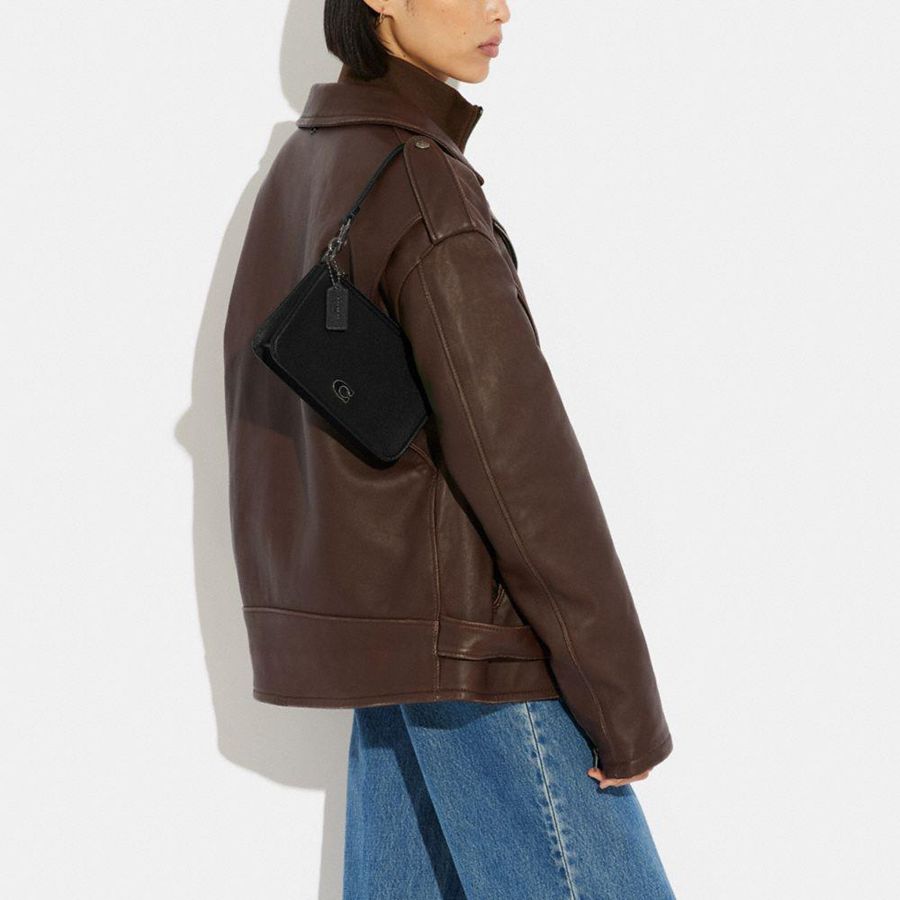 Bolsa Crossbody COACH Pouch With Signature Canvas Feminino Pretas | 19740JGHK