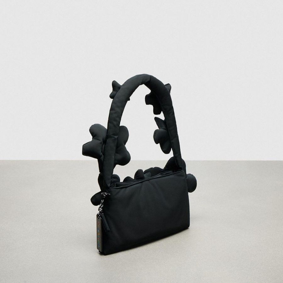 Bolsa Tiracolo COACH Topia Loop In Recycled Polyester With Floral Appliqué Feminino Pretas | 17698MYNS