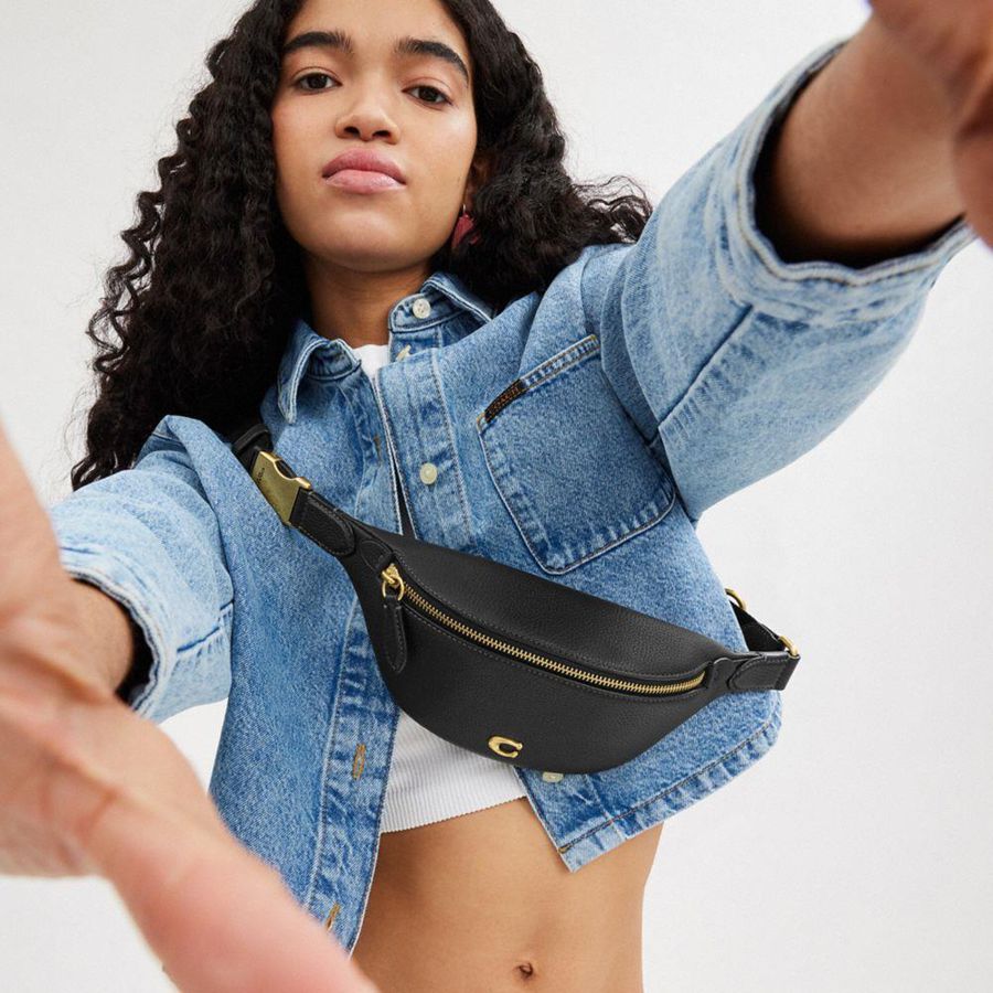 Bolsas De Cintura COACH Essential Feminino Pretas | 13796ZVBJ