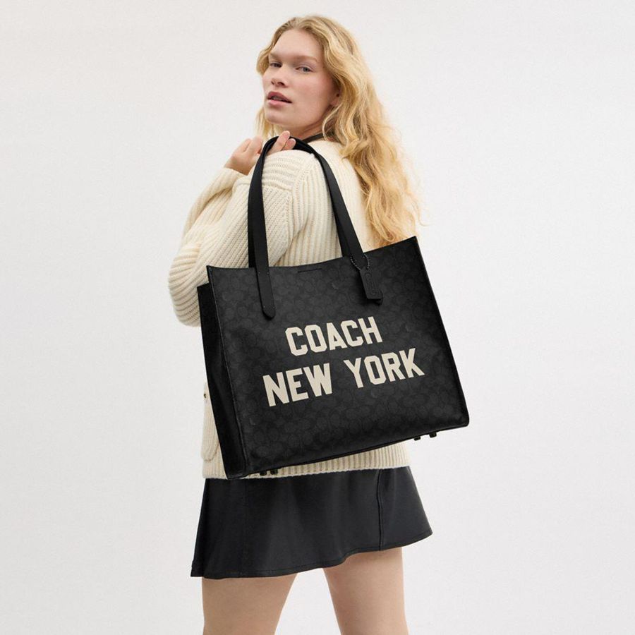 Bolsas Tote COACH Relay In Signature Canvas With Coach Graphic Masculino Cinzentas | 68172FJEY