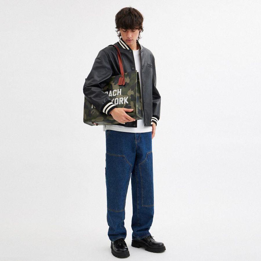 Bolsas Tote COACH Relay With Camo Print And Coach Graphic Masculino Verdes | 20145CHOQ