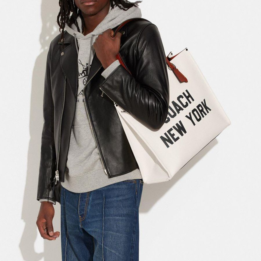 Bolsas Tote COACH Relay With Coach Graphic Masculino Branco | 72083ZSLR
