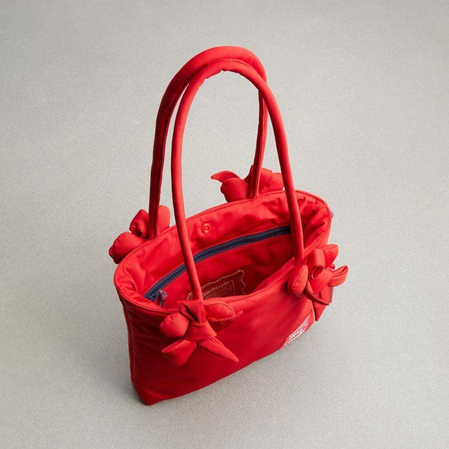 Bolsas Tote COACH Topia Loop Small Tote In Recycled Polyester With Heart Appliqué Feminino Vermelhas | 25839BOVN