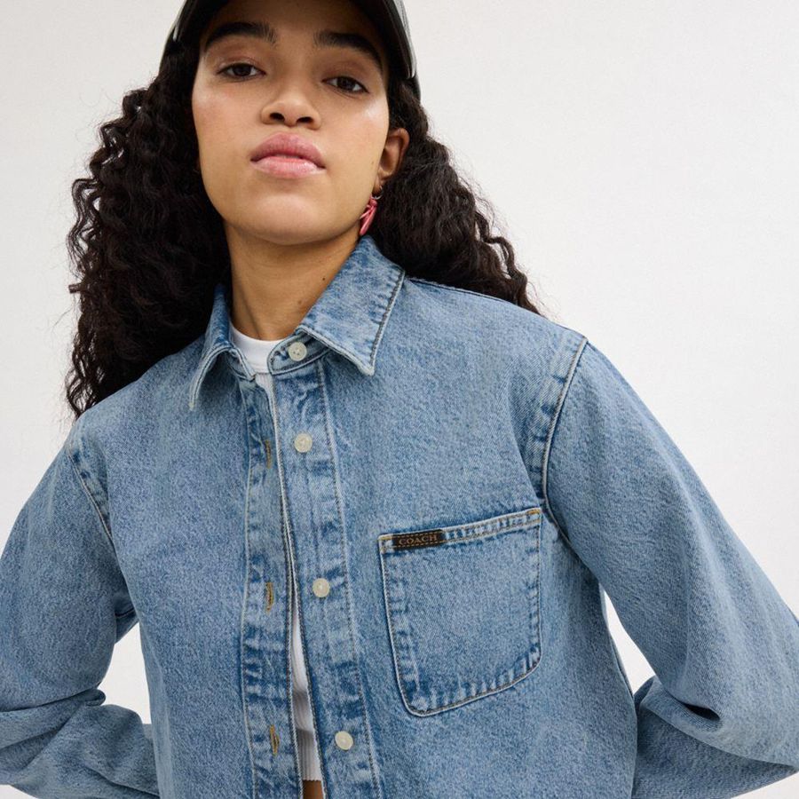 Camisa COACH Cropped Denim Button Down Feminino Azuis | 84395NXVS
