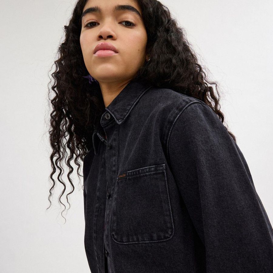 Camisa COACH Cropped Denim Button Down In Organic Cotton Feminino Pretas | 35681SWZE