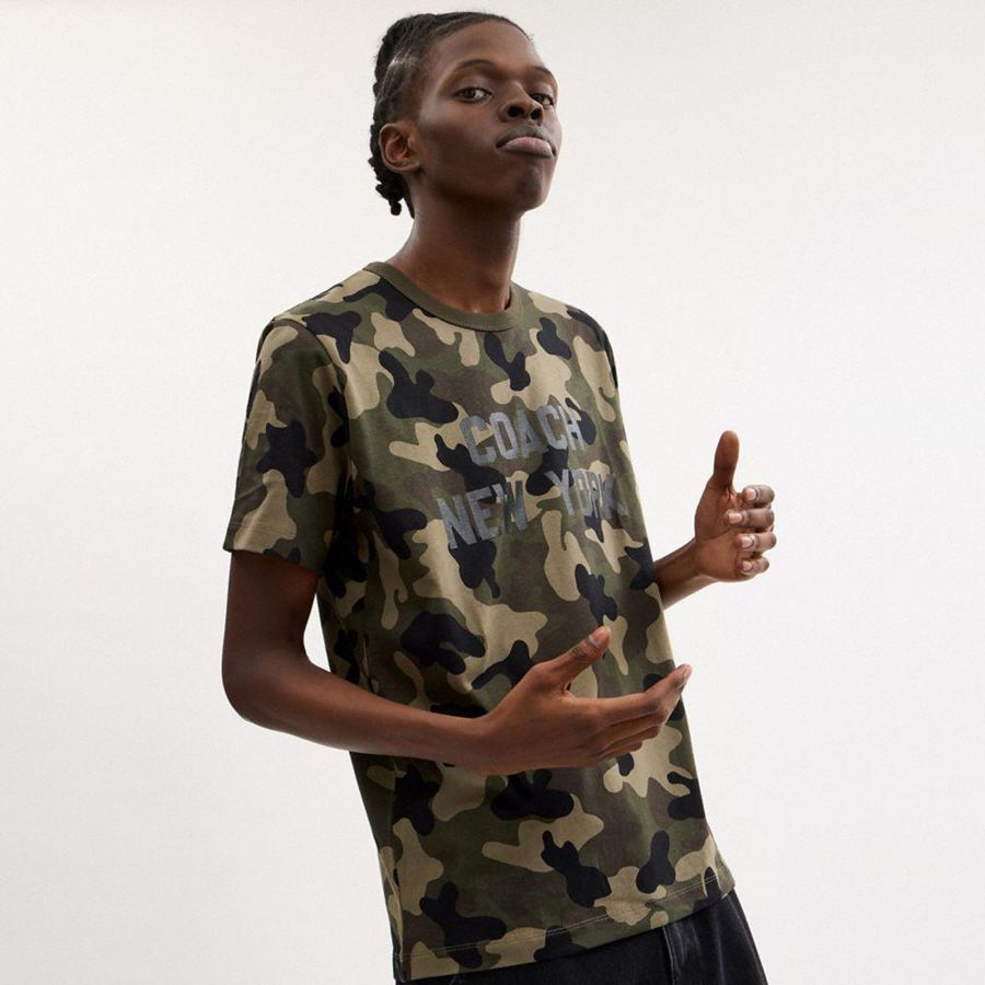 Camiseta COACH Camo Print Masculino Verde Oliva | 76591QLRY