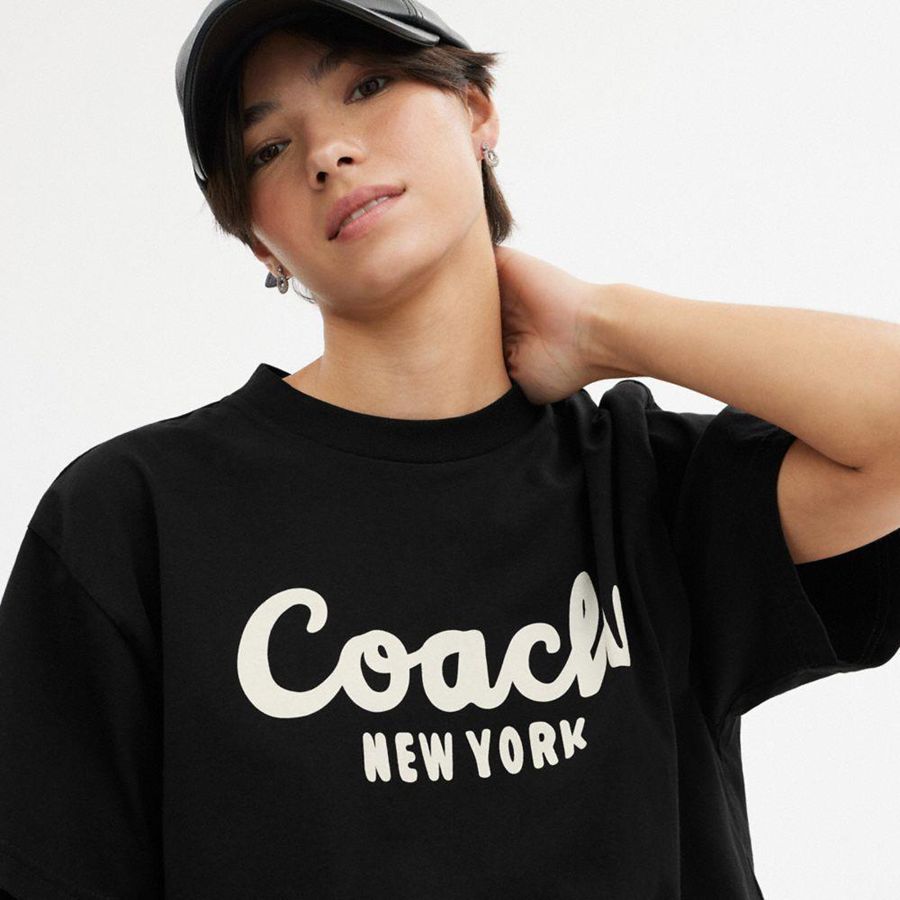 Camiseta COACH Cursive Signature Cropped Feminino Pretas | 51207ULHZ
