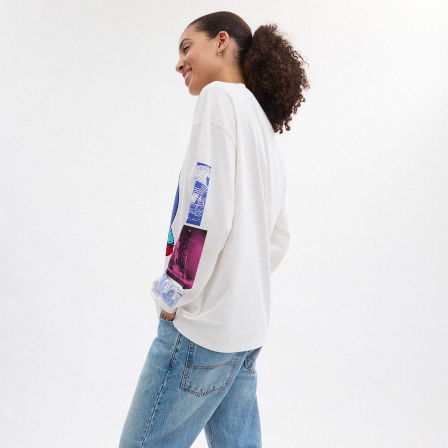 Camiseta COACH Graphic Long Sleeve In Organic Cotton Masculino Branco | 26903IFZW