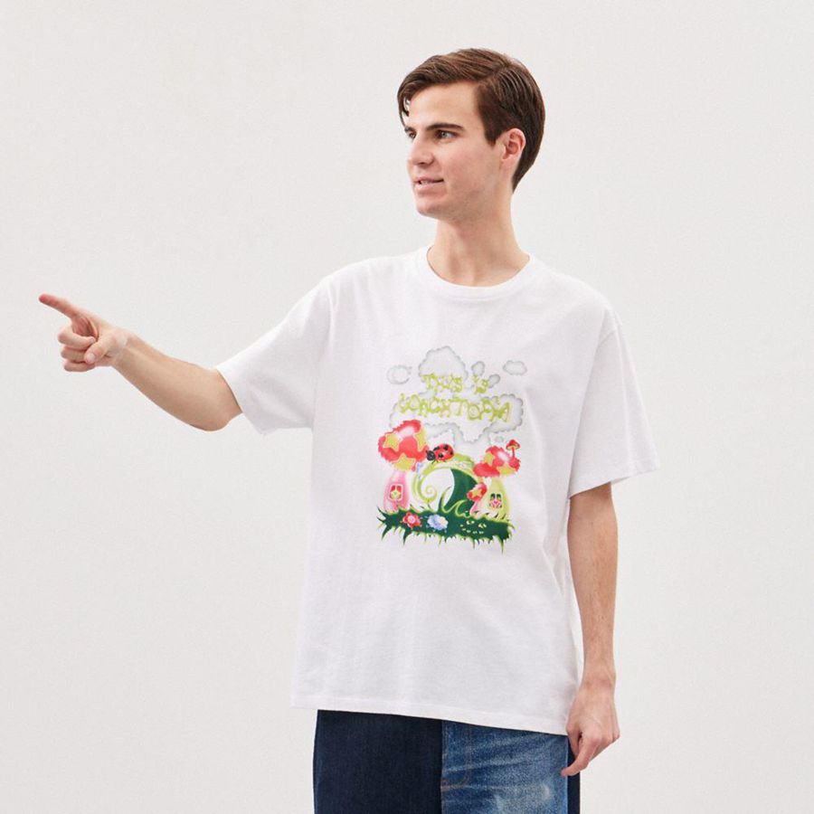 Camiseta COACH Relaxed With This Is Coachtopia Print Masculino Branco | 71240PXLS