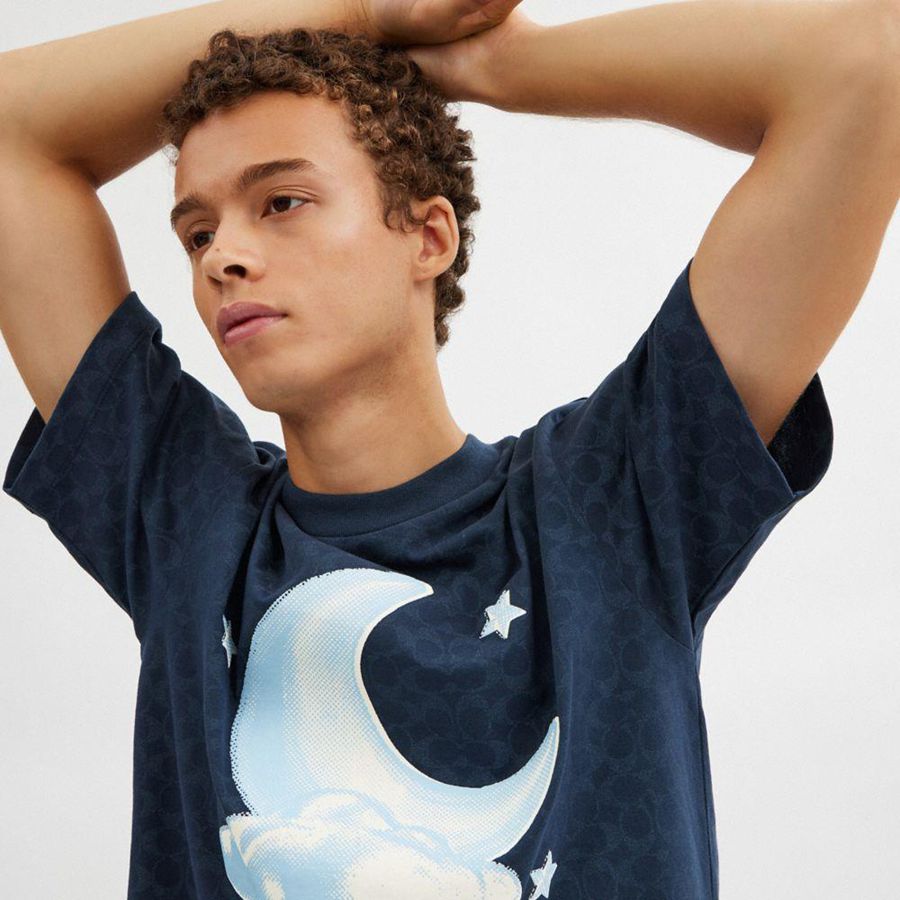 Camiseta COACH Signature Moon Relaxed In Organic Cotton Masculino Azul Marinho | 60459WQHN