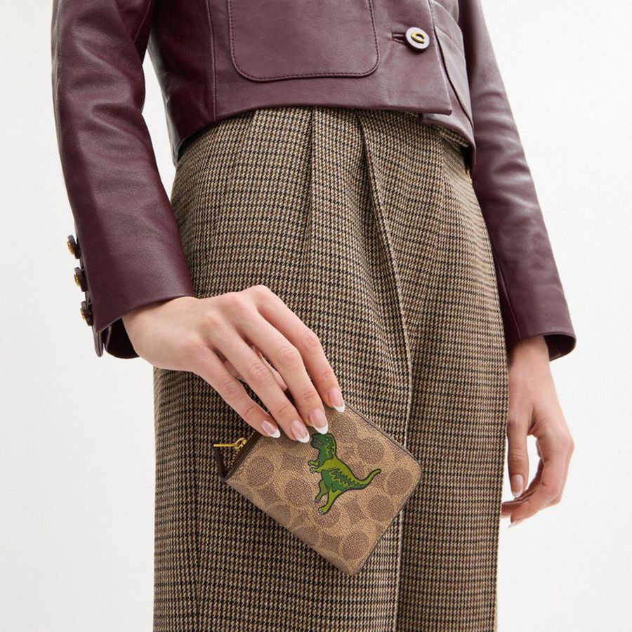 Carteira COACH Essential Billfold In Signature Canvas With Rexy Print Feminino Marrom | 23568FPOW