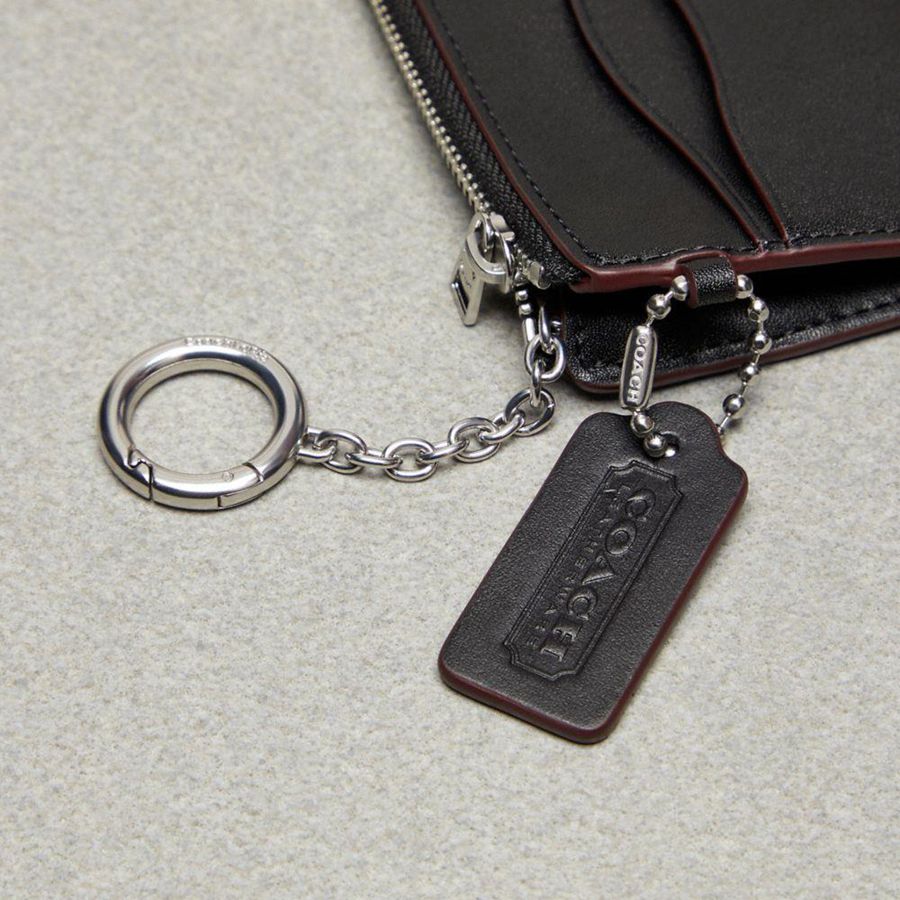 Carteira COACH Wavy Zip Card Case With Key Ring Feminino Pretas | 25981YLGP