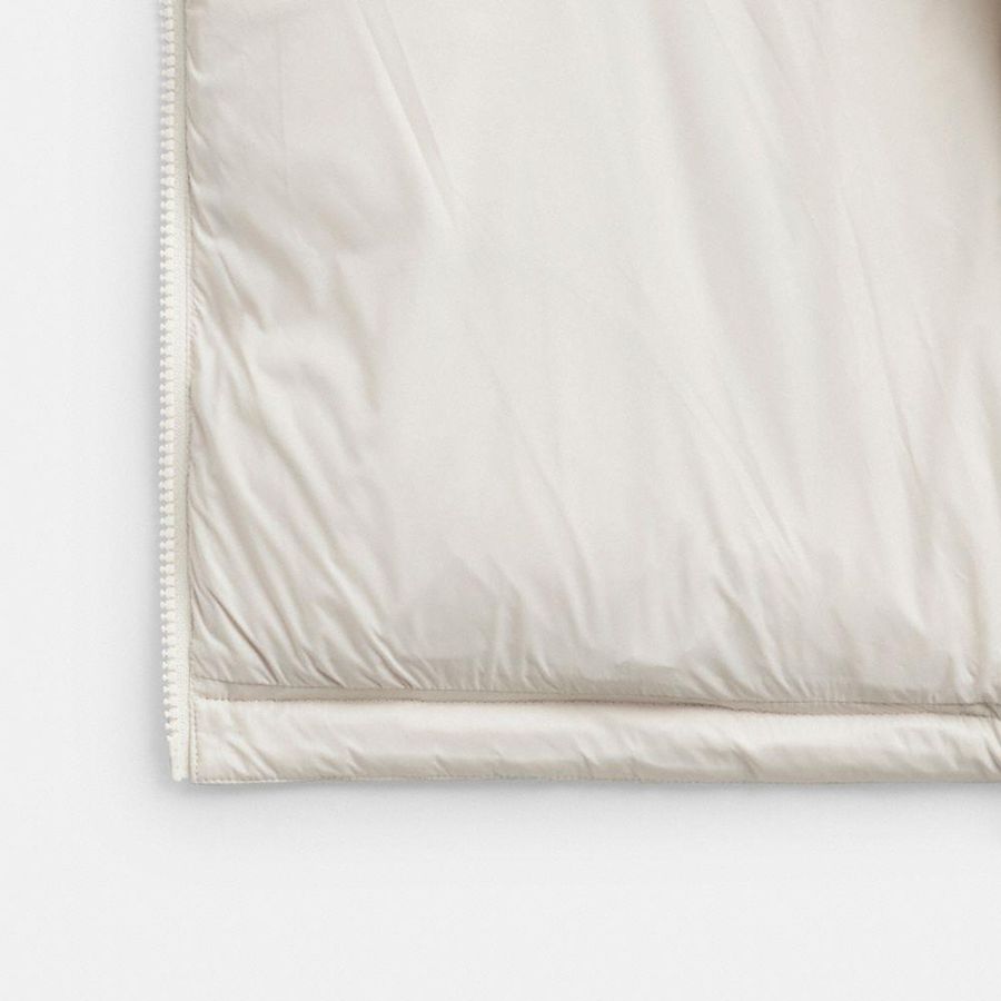 Casaco COACH Mid Length Belted Down In Recycled Polyamide Feminino Branco | 76093YMEN