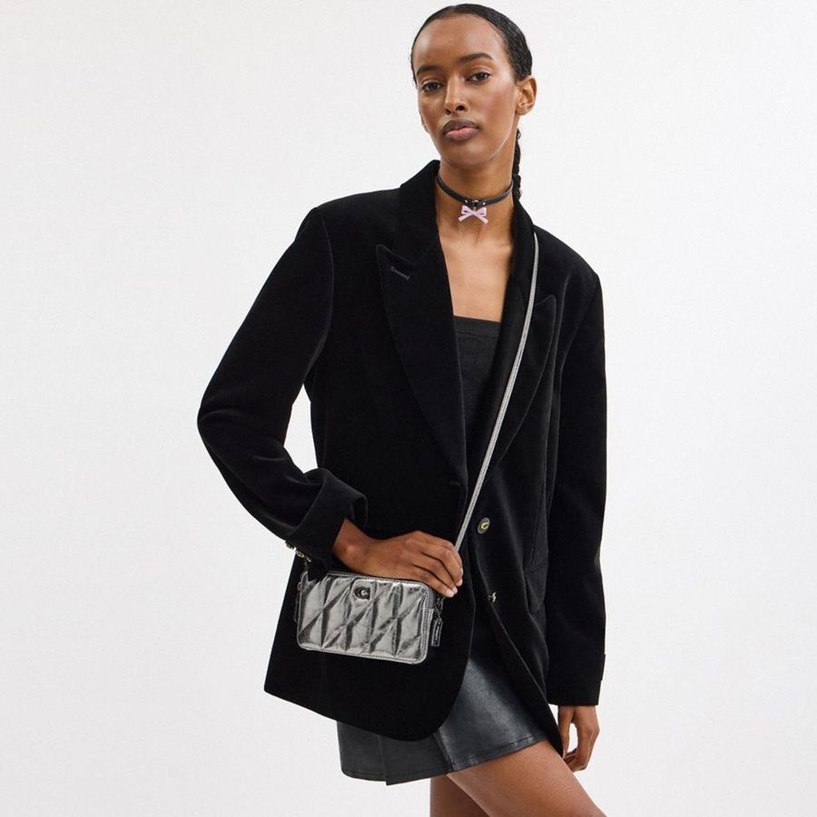 Kuplung Táskák COACH Kira Crossbody With Quilting Feminino Prateadas | 97168FHTM
