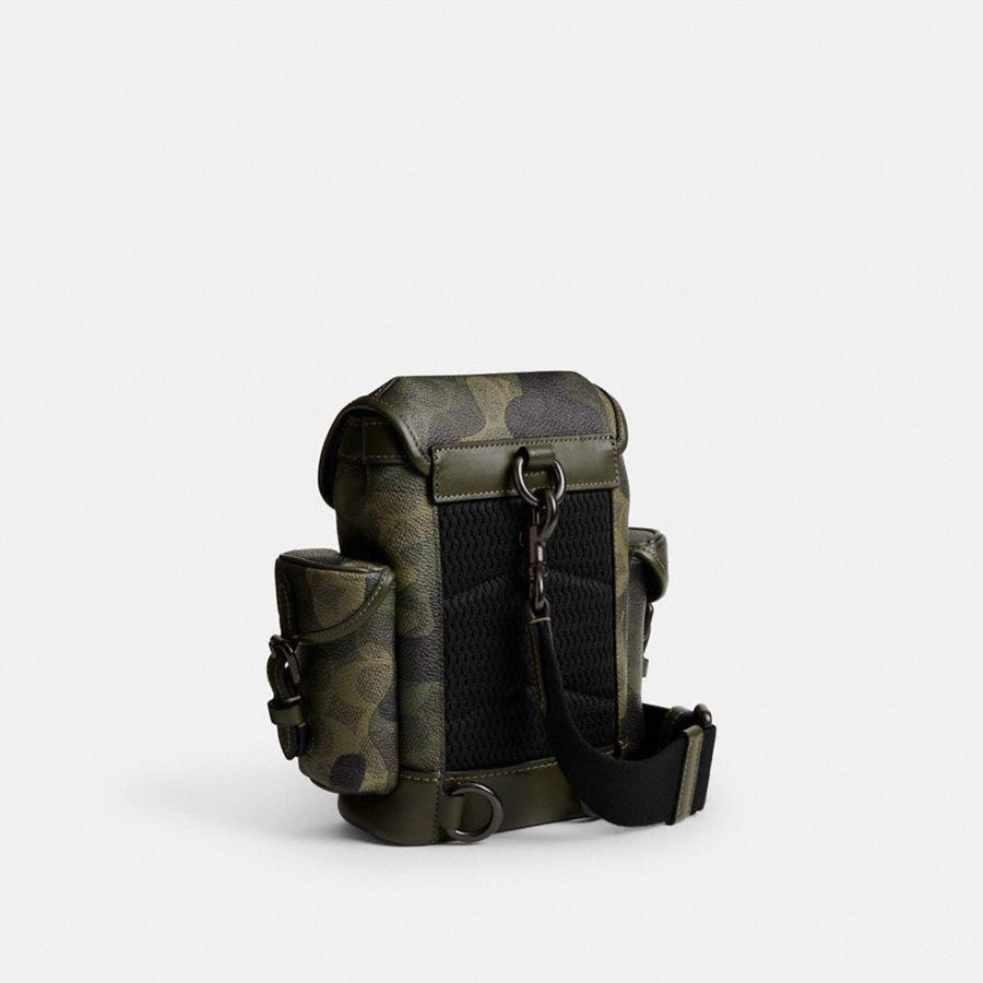 Mochila COACH Hitch 13 In Signature Camo Print Masculino Verdes | 56834OFPU